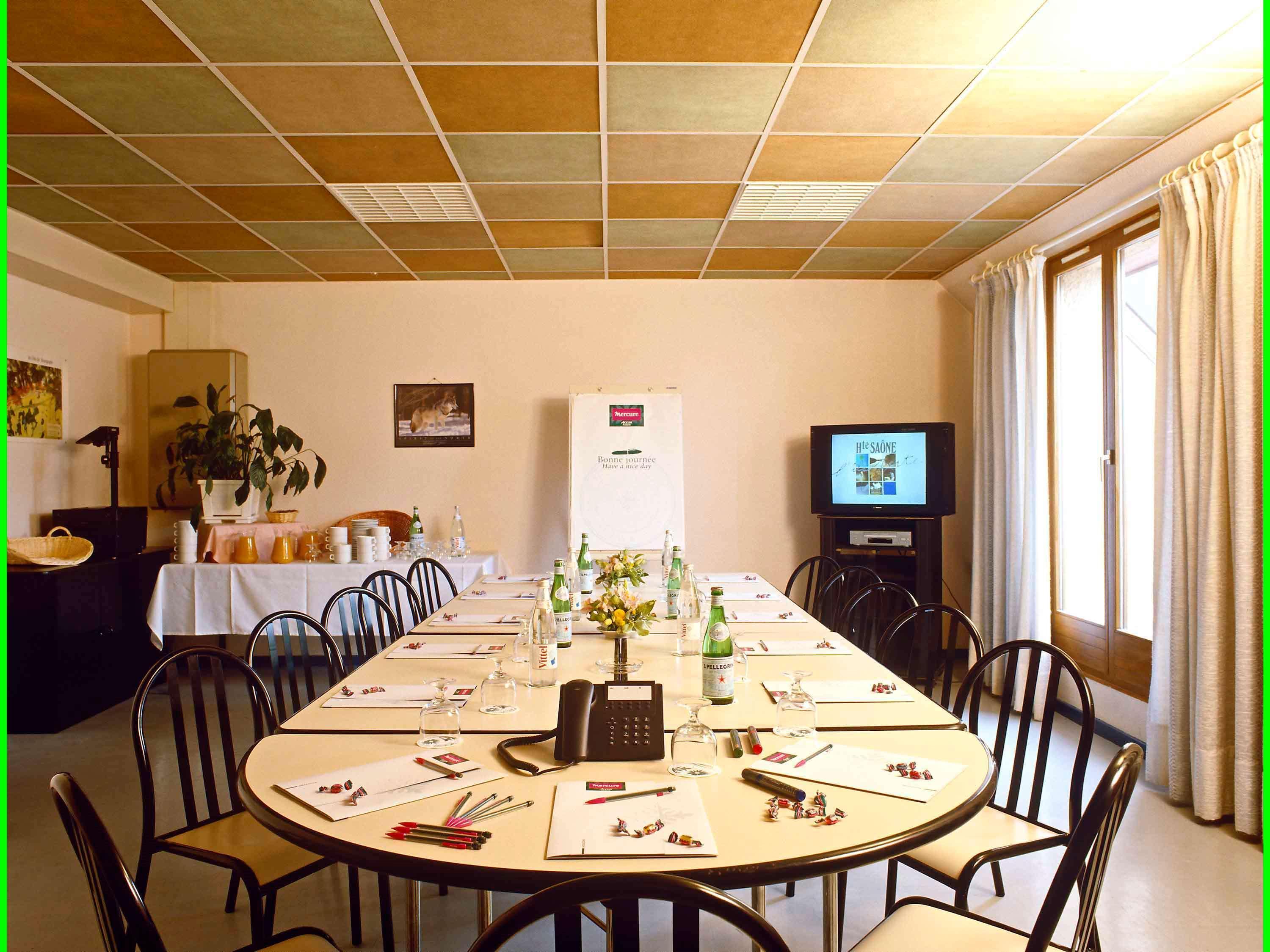 Mercure Hexagone Luxeuil Exteriör bild